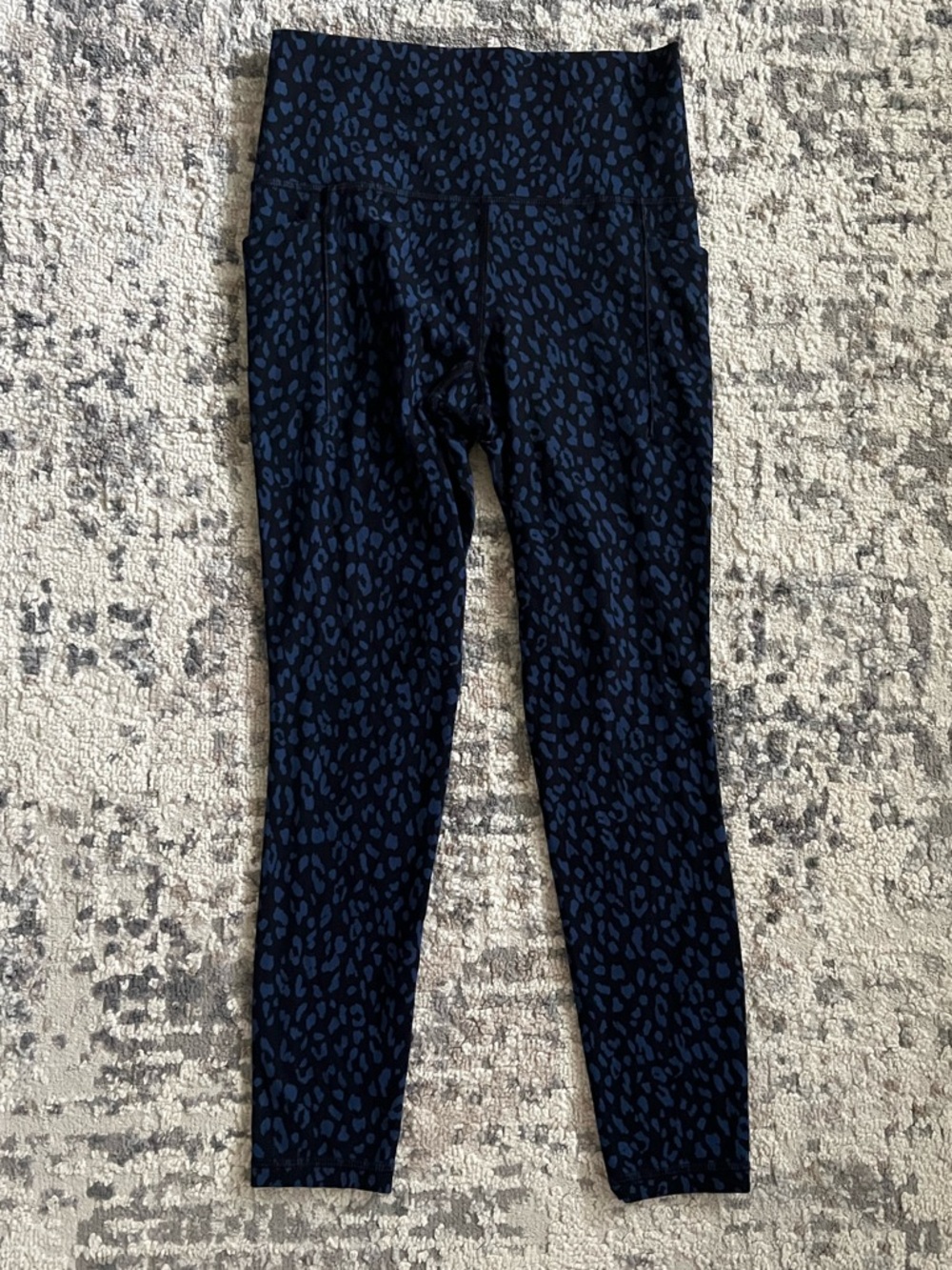Athleta Blue and Black Leopard Print 7/8 Leggings